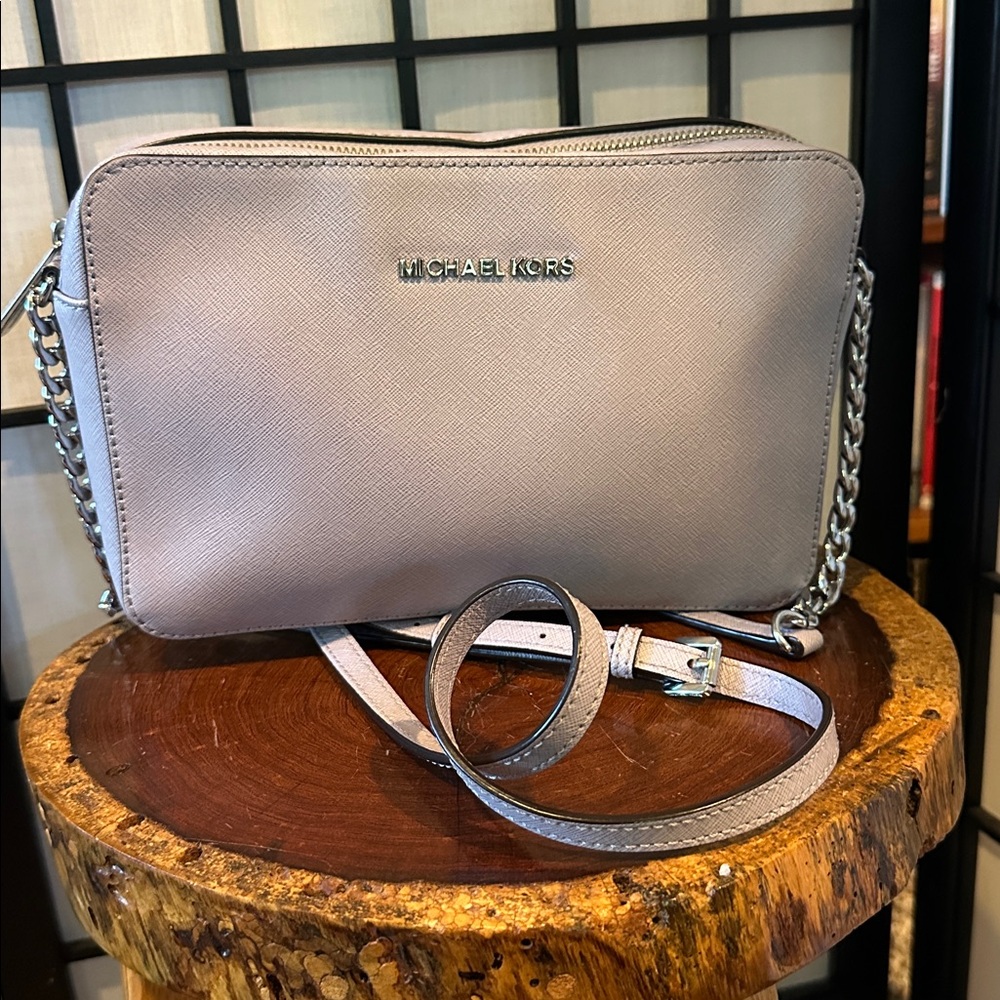 Michael Kors Lavender Silver Medium Jet Set Crossbody Bag- Adj Chain Strap
